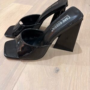 Cape Robbin Black Patent Heeled Mules